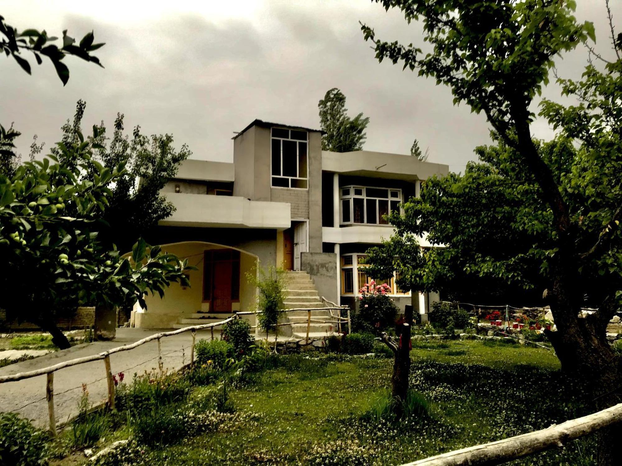 Serenity Guest House Skardu Exterior photo